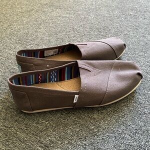 Womens Toms